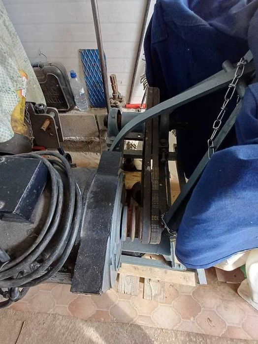 GERADOR ANTIGO 5KVA para ligar tomada de força trator/motocultivador