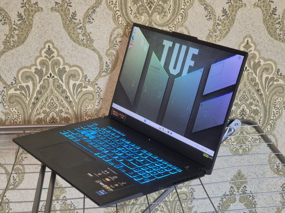 Asus tuf gaming /RTX 4070-8 гб/240Гц