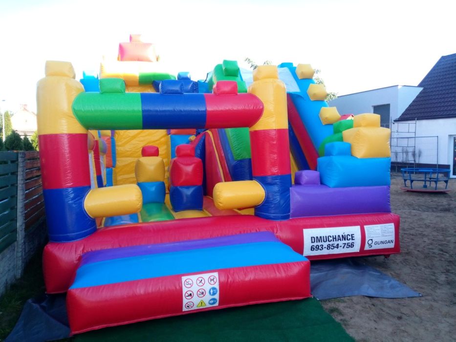 Dmuchany zamek ze zjeżdżalnią Kolorowe Klocki