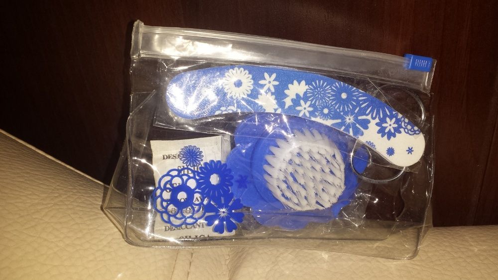 AVON Minizestaw do pedicure