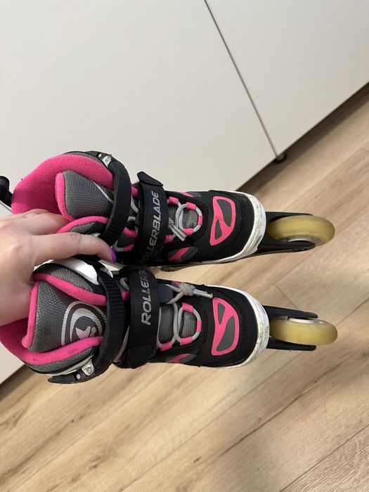 Б/У Дитячі ролики Rollerblade Spitfire для дівчинки чорно-рожевий 28-32