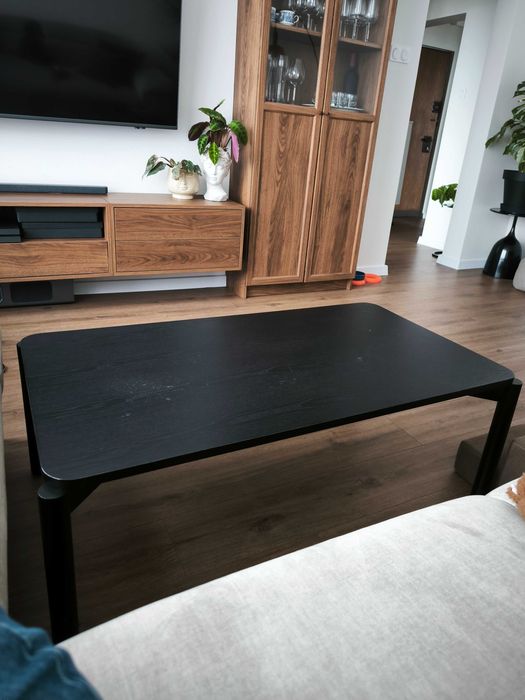 Używany stolik kawowy lite drewno Teultat