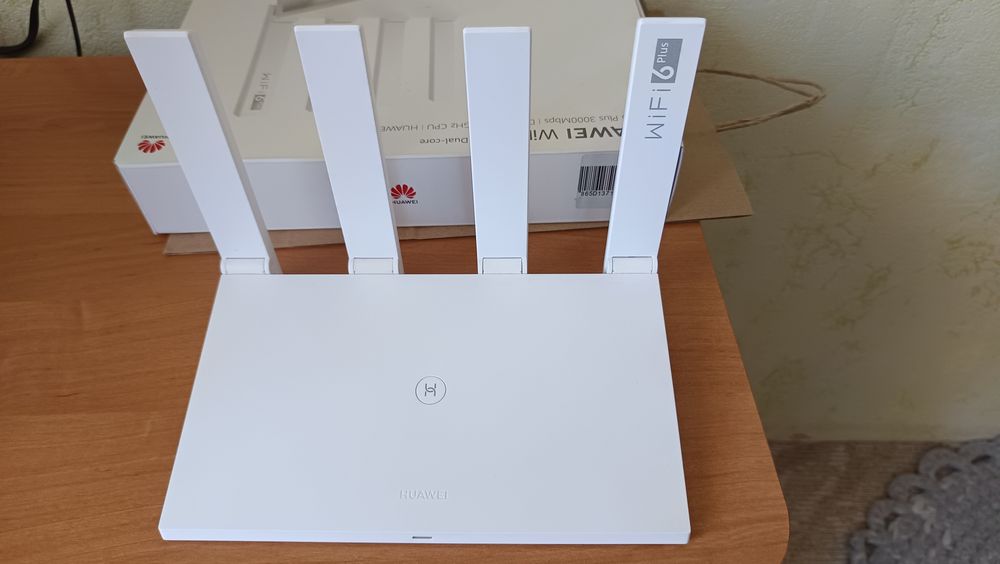 Роутер Huawei WS7100 WiFi 6 Plus — стан відмінний