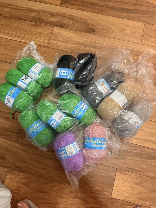 Włóczki puchata kotka 12 szt