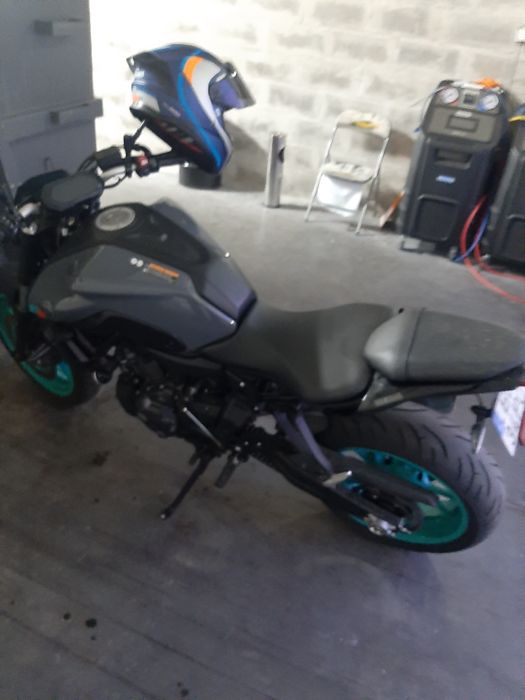 MT 07,12mil km,mota esta como nova