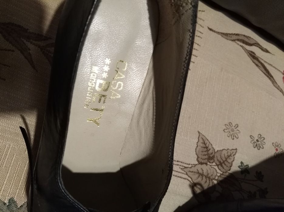 Sapatos em pele, como novos
