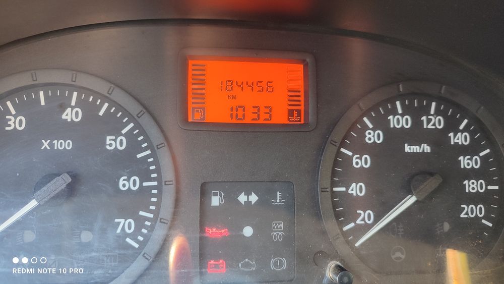Дача логан  1.4 бензин