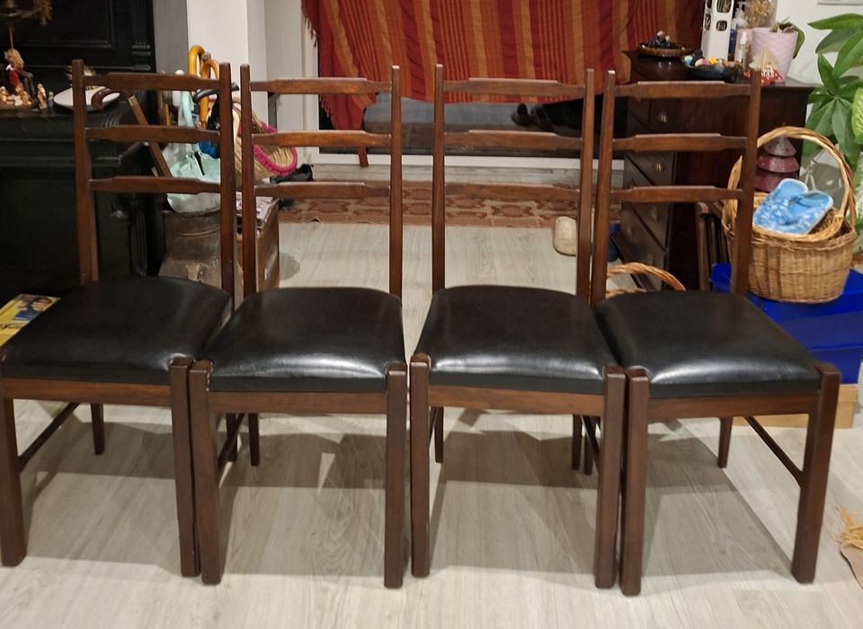 Cadeiras estilo escandinavo anos 60