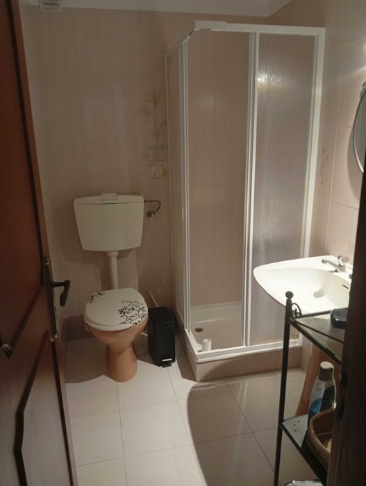 Alugo quarto leiria