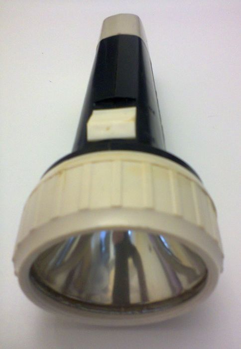 РАСПРОДАЖА НОВЫЕ светодиодные аккамуляторные фонарики заряд  сеть 220