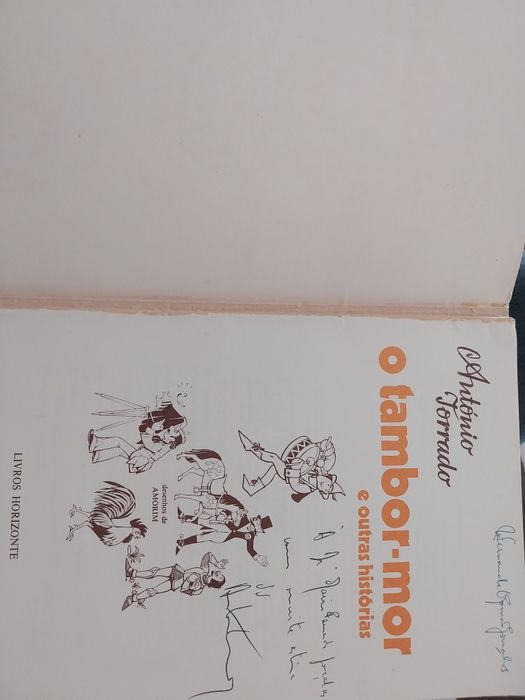"O tambor-mor e outras histórias", autografado por António Torrado