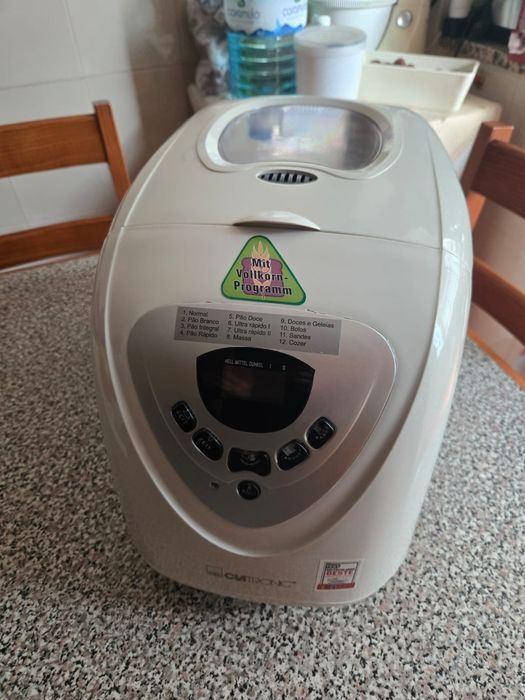Máquina de fazer pão como nova