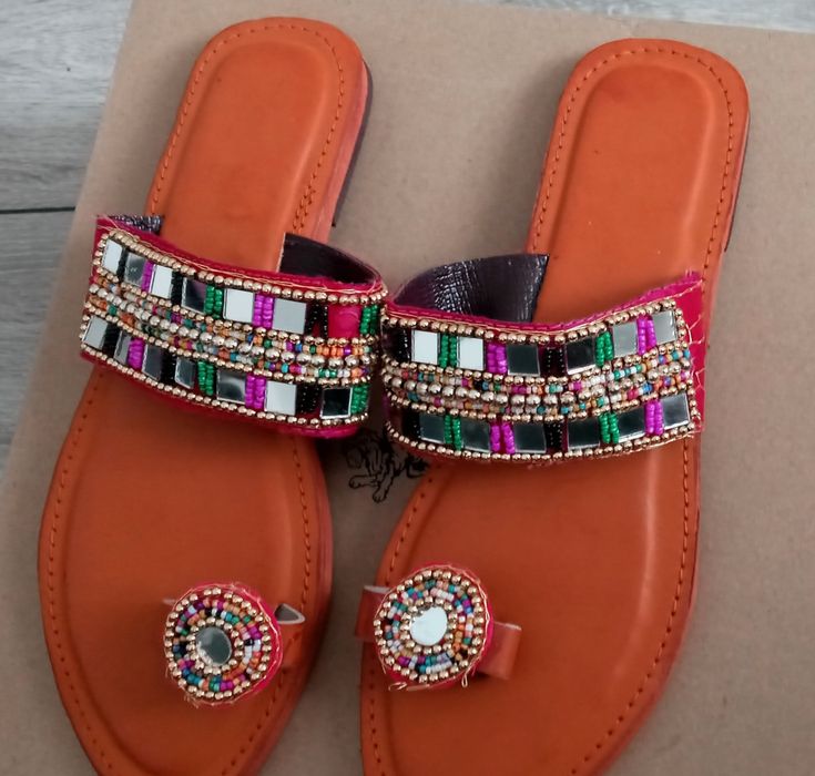 Piękne klapki z Indii.Duży rozmiarr