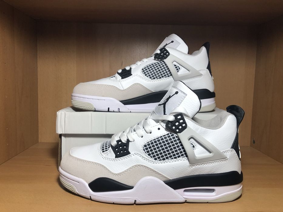 Nike Air Jordan 4 Military Black | Tamanho 44