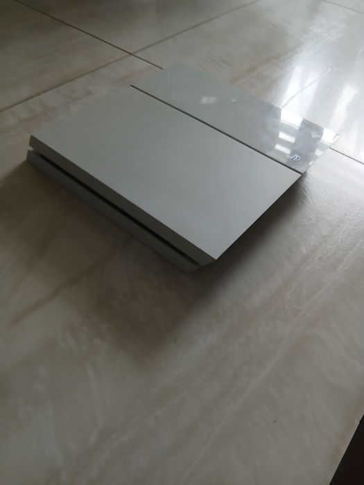 Playstation 4 White