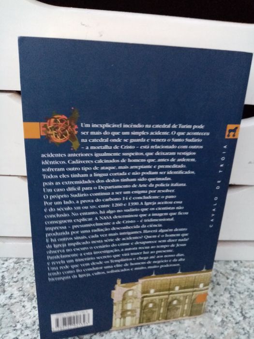 Vendo três livros