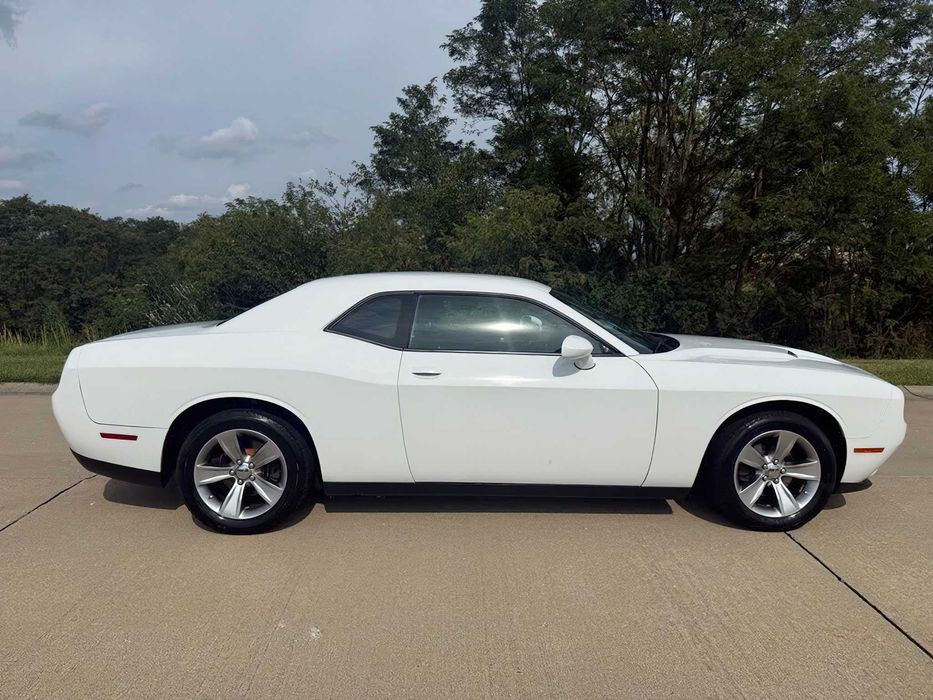 Dodge Challenger      2017
