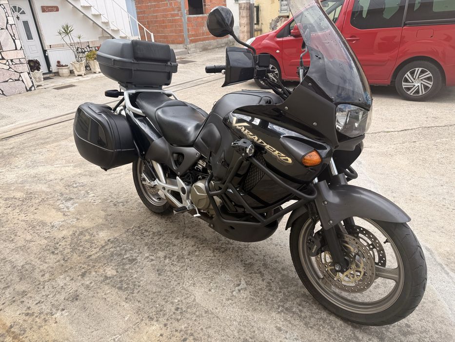 Vendo Honda Varadero  com 23.000 km
