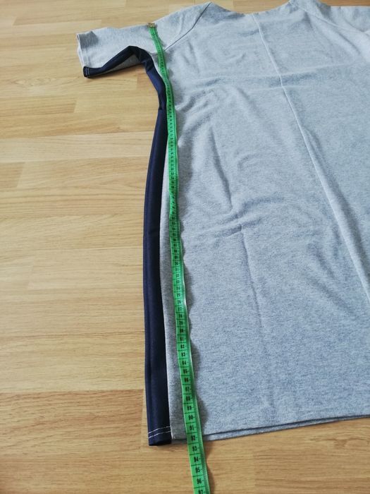 Szara sukienka z lampasami 44 XXL