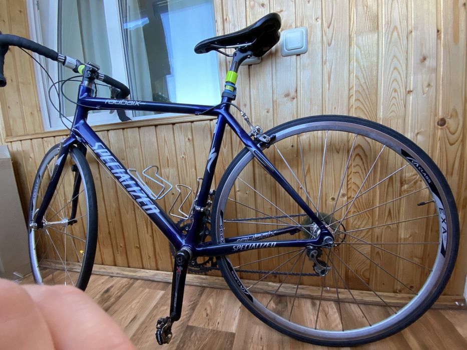Продам велосипед крбоновий specialized