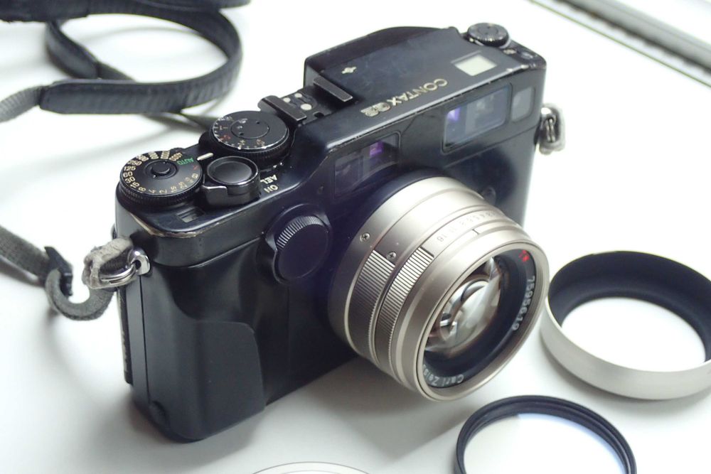 Contax G2 + 2 obiektywy + torba Billingham