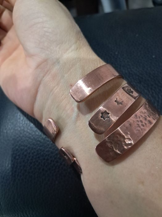 Bransoletki miedziane zdrowotne