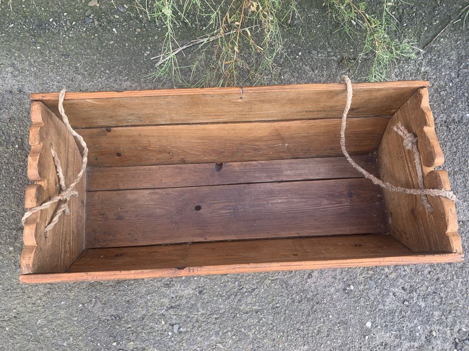 Стровинна дитяча колиска, підвісна кроватка