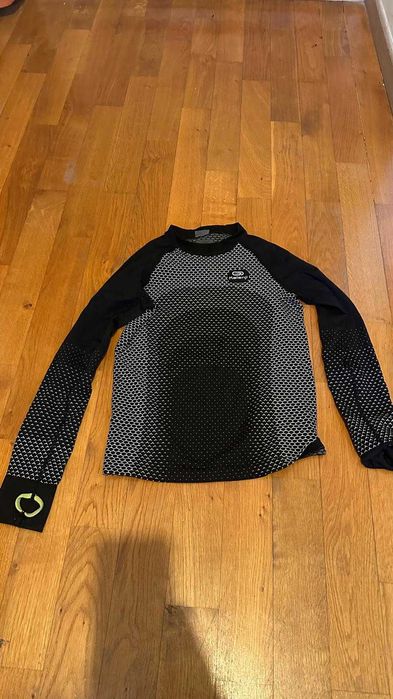 Camisola licra 6 anos