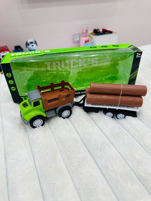 Трактор з причіпом