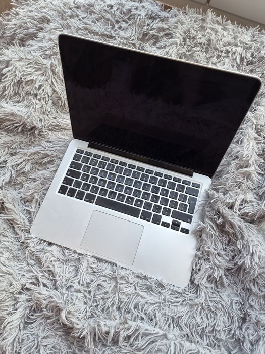 MacBook Pro 13 Retina (Early 2015) | i5 | 8 GB RAM | 121 GB SSD | macOS Monterey