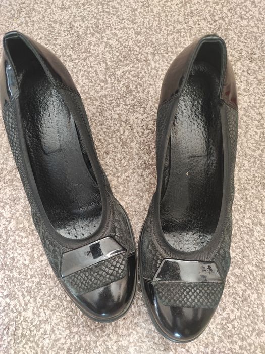 Czarne buty damskie na koturnie 37 Lasocki