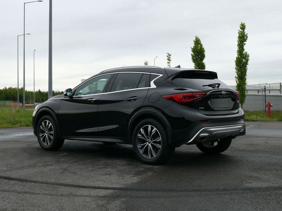 Infiniti QX30 Infiniti QX30 2.0t (211kM), AUTOMAT, 4X4, PANORAMA, BOSE,