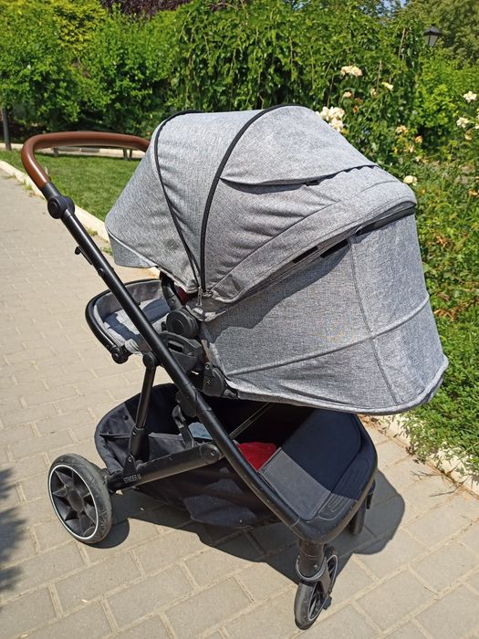 Прогулочная коляска Britax состояние новой