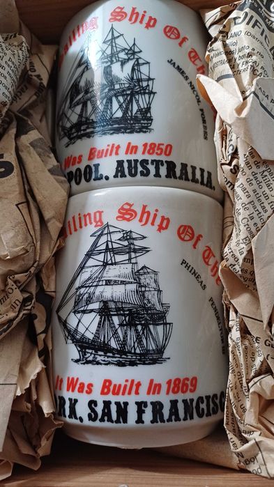 Coleção de 6 canecas incluindo caixa de madeira