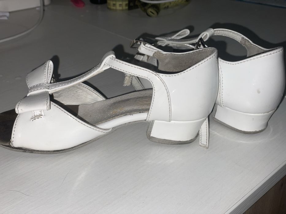 Туфлі для бальних танців