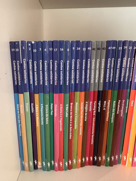 Livros dos contos solidarios disney