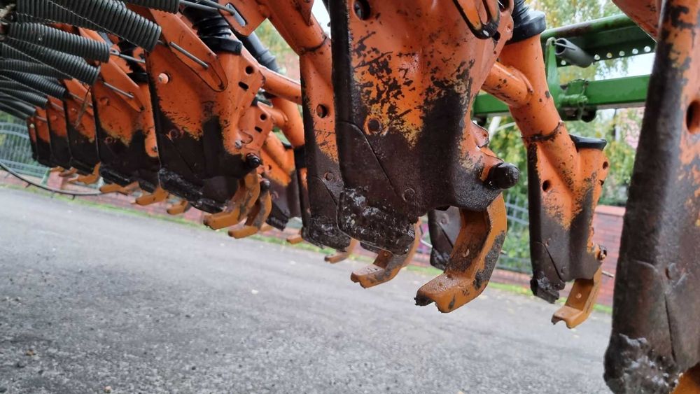 Zestaw uprawowo siewny agregat Kuhn HA 3000 siewnik Amazone AD 302 K