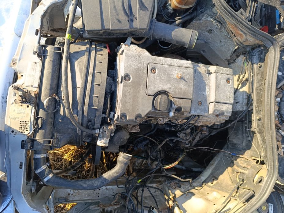 Двигун 2.0 ,на 124