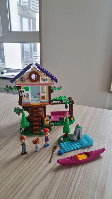 Будиночок на дереві Lego Friends