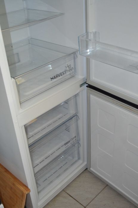 Lodówka BEKO BEYOND B5RCNA365HW biała NoFrost  jeszcze na gwarancji