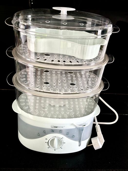 Urządzenie do gotowania na parze, parowar