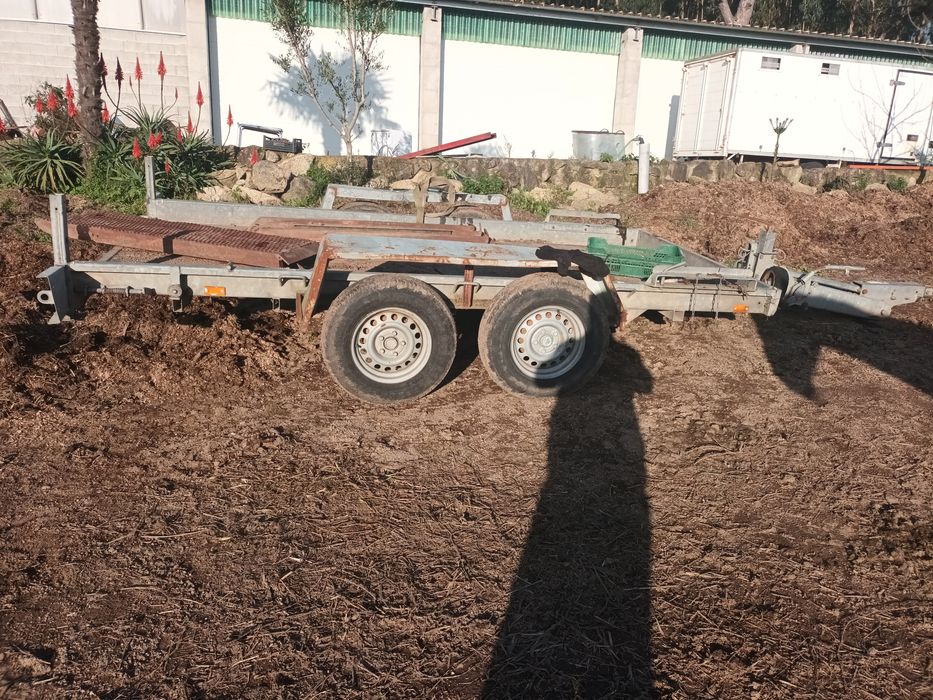 Reboque porta maquinas com documentos 3.5 toneladas, troco reboque cav