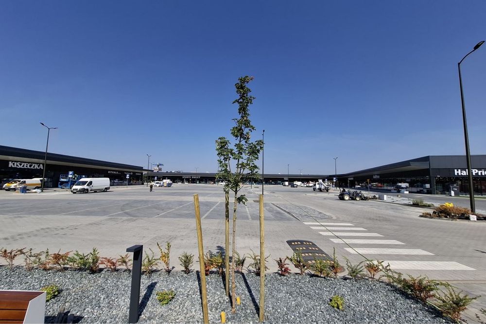 Układanie kostki brukowej przemysłowo