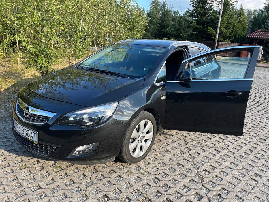 OPEL Astra J 1,6 180