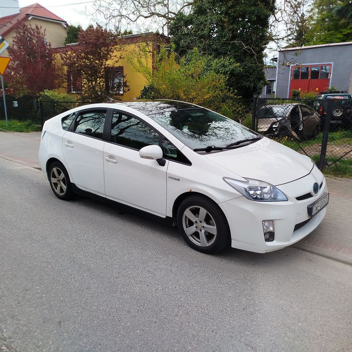Wynajem samochodu Toyota Prius  III i Prius Plus Lpg  na TAXI Uber B