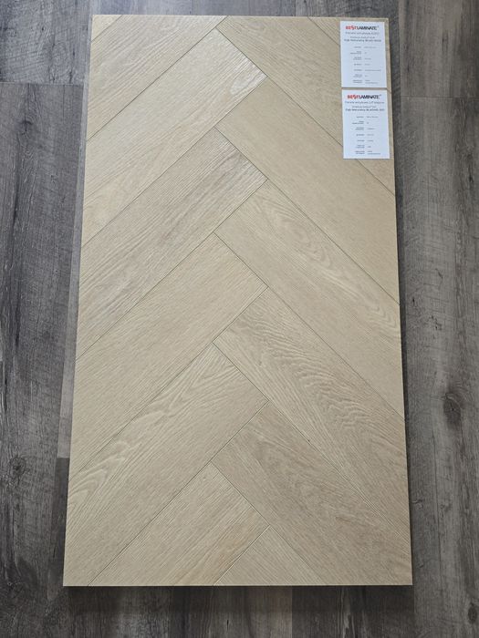 Panel winylowy SPC  jodełka Dąb naturalny Bestlaminate.. Montaż w ceni