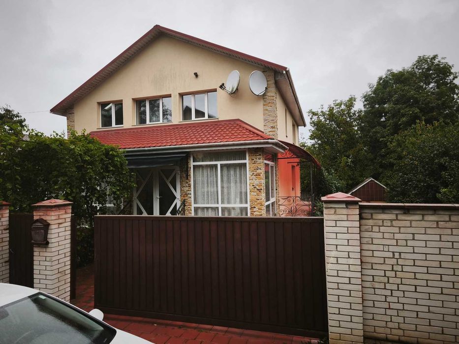 Продаж просторого будинку 164 м² на 18,6 сотках у Луці-Мелешківській