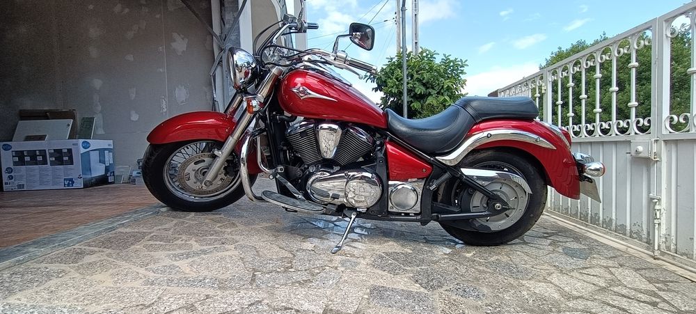 Moto Kawasaki VN 900