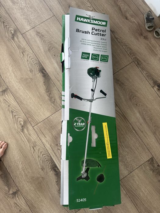 Jak nowa kosa spalinowa podkaszarka Hawksmoor 33cc 42 cm