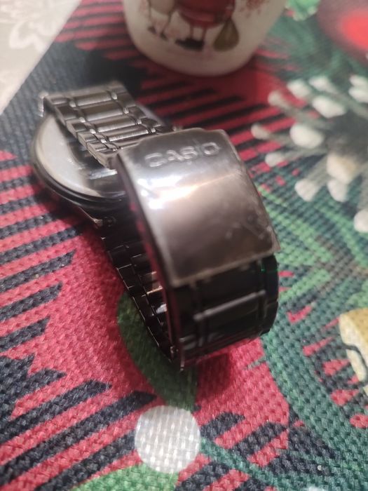 Годинник Casio,купували за кордоном,був у використанi,стан гарний,прац